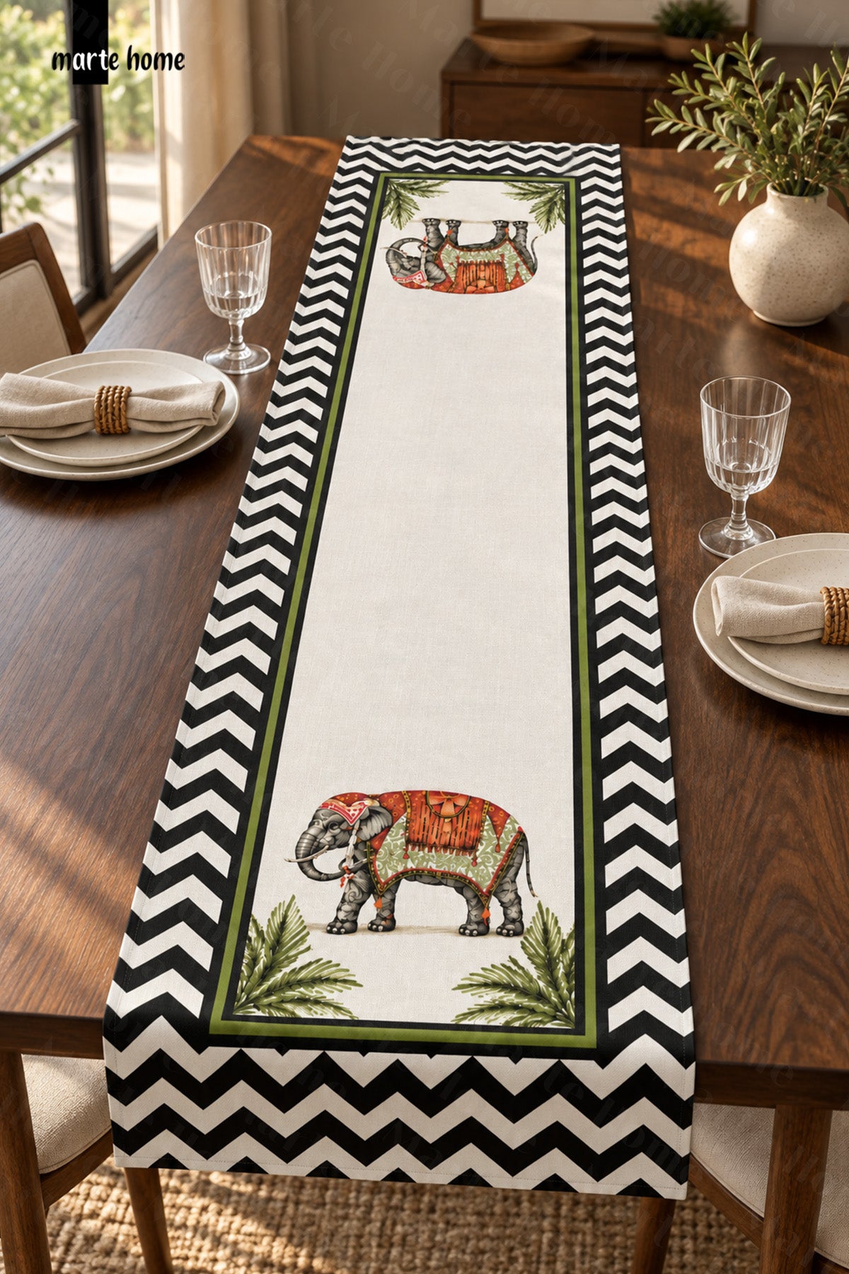 JUNGLE - RENKLİ DİJİTAL BASKILI DEKORATİF RUNNER - 50x150 CM