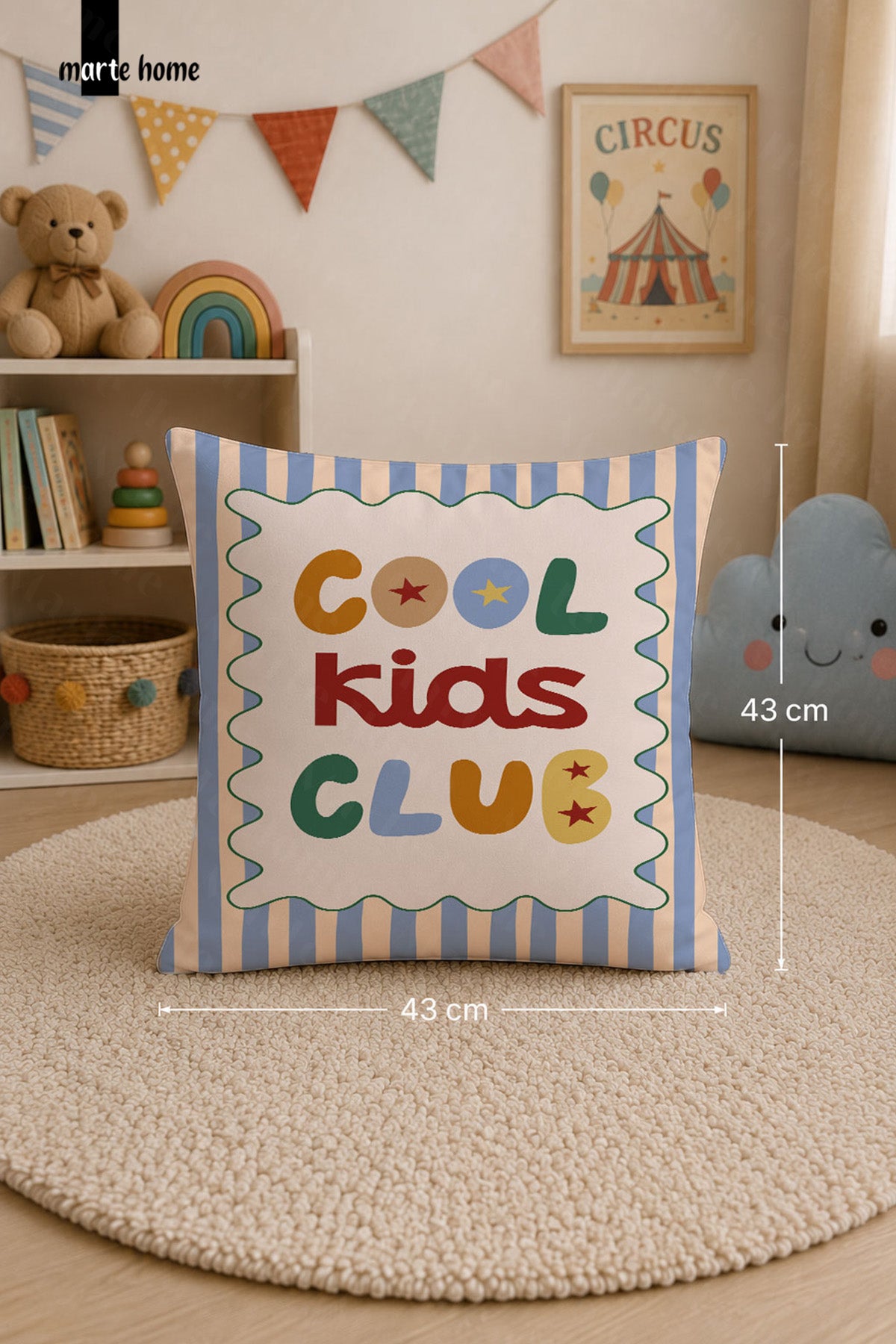 COOL KIDS CLUB - RENKLİ DİJİTAL BASKILI ÇOCUK KIRLENT KILIFI - 43x43 CM