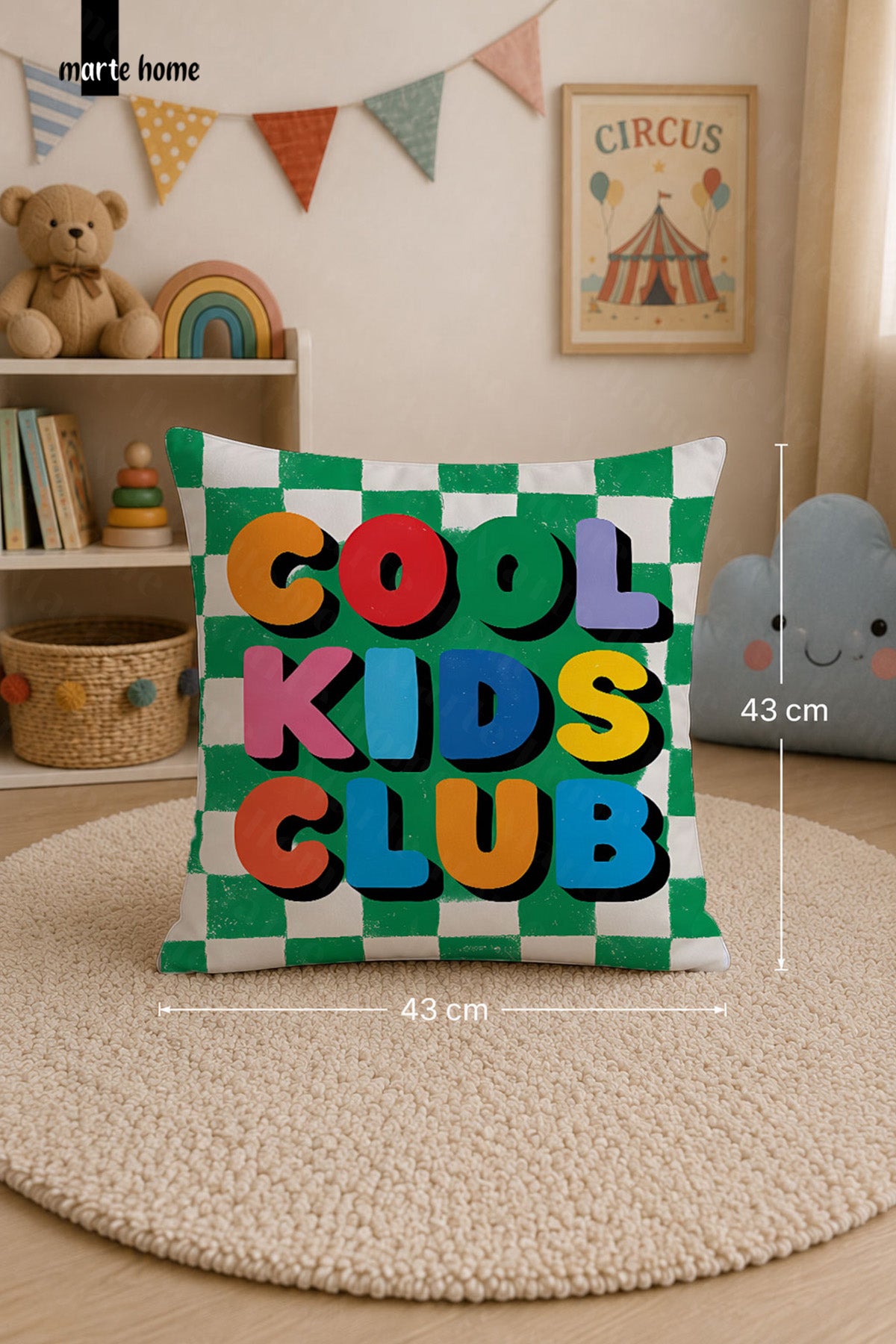 COOL KIDS CLUB - RENKLİ DİJİTAL BASKILI ÇOCUK KIRLENT KILIFI - 43x43 CM